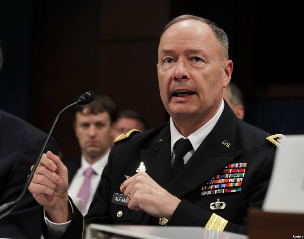 Giám đốc NSA: Snowden sẽ gây nhiều chết chóc ảnh 1